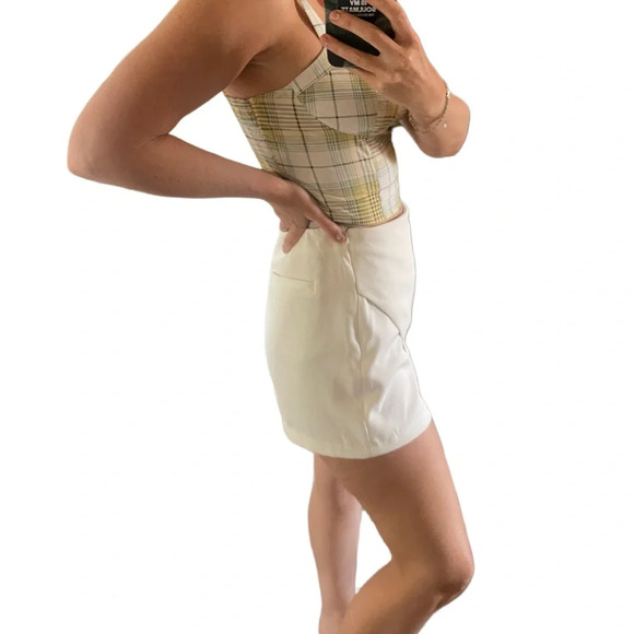 Twine and String Women Yellow Green White Plaid Shirt Size Medium Sleeveless - Picture 2 of 6